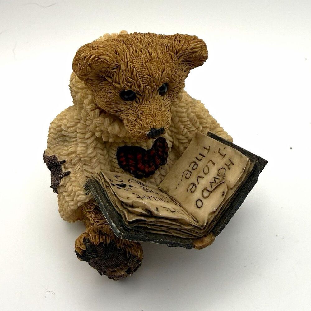 Vintage 1993 Boyds Bears & Friends Wilson With Love Sonnets Figurine #2007